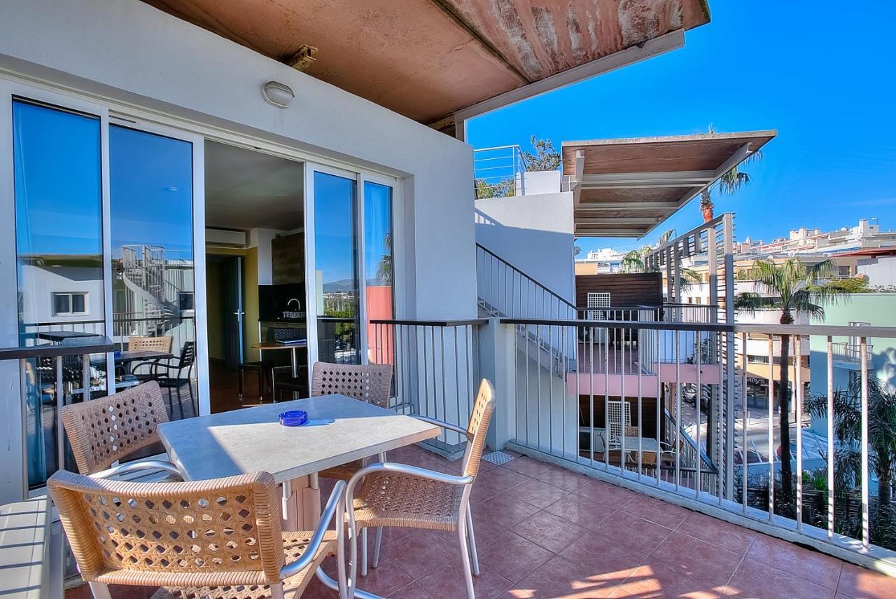 Appartement Port Prestige - Terrasse - Piscine - Parking Antibes Kültér fotó